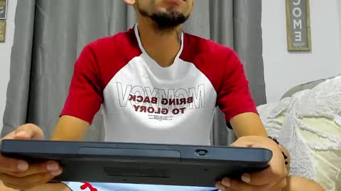 Snapshot of stebansilv_ chatting on May 17, 2026, 11:50 am Steban online show from May 17, 2026, 11:50 am