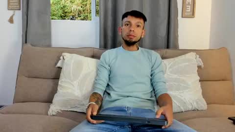 Snapshot of stebansilv_ chatting on May 23, 2026, 11:36 am Steban online show from May 23, 2026, 11:36 am