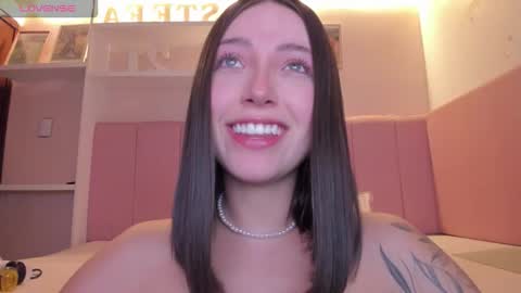 Stefa Gomez  online show from October 15, 2025, 12:05 pm