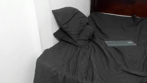 julieth-cancer online show from January 30, 2025, 10:08 pm