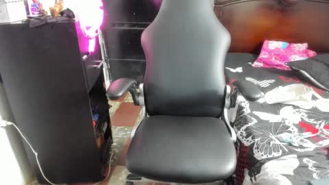 julieth-cancer online show from December 4, 2025, 7:33 pm