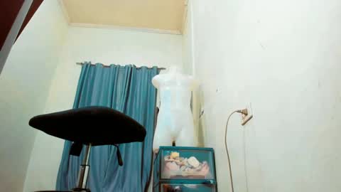 stefania online show from February 6, 2025, 7:35 am