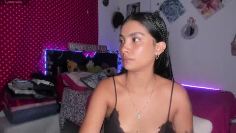 Im MiaIts my first day here  online show from January 29, 2025, 11:46 pm