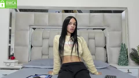 Stefany online show from January 4, 2025, 11:17 pm