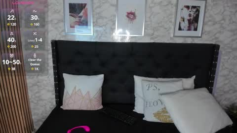 stefany_pablo1 online show from March 8, 2025, 1:47 pm