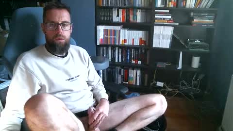 MeStef online show from September 28, 2025, 8:20 am