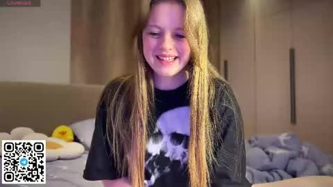 STEFI  Streams every day from 10 PM GTM1  online show from June 2, 2026, 12:23 am
