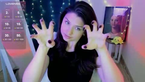 Snapshot of steffi_xo chatting on May 2, 2026, 2:11 pm Steffi online show from May 2, 2026, 2:11 pm