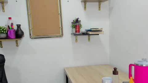 Stefy  online show from April 22, 2026, 8:32 pm