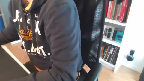 Snapshot of steiferpimmel chatting on February 26, 2025, 12:47 pm steiferpimmel online show from February 26, 2025, 12:47 pm