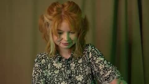 Stella online show from September 18, 2025, 1:18 am