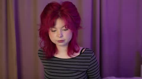 Stella online show from October 15, 2025, 10:32 pm