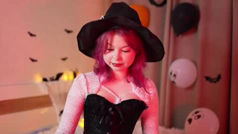 Stella online show from October 28, 2025, 12:03 am