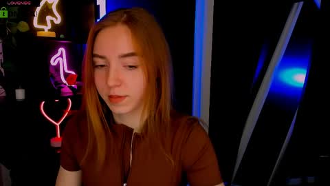 stella_flower online show from April 14, 2026, 6:47 pm