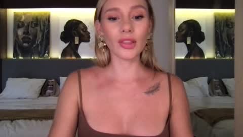 Stella online show from September 11, 2025, 8:14 am