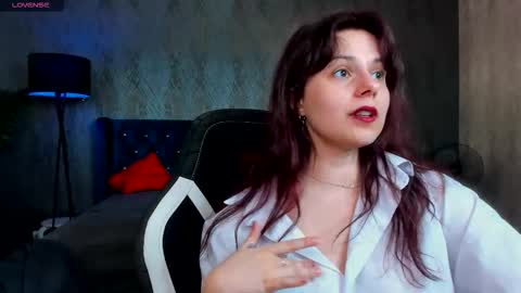 Stella online show from February 11, 2026, 1:27 pm