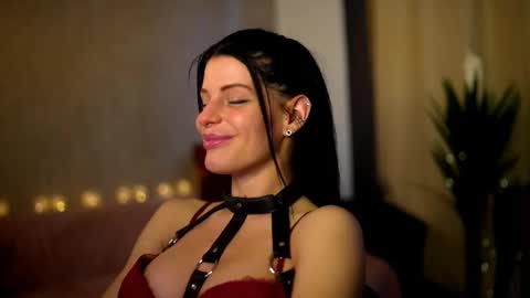 Stella online show from March 3, 2025, 1:09 pm