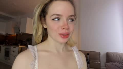 Asella online show from February 12, 2025, 9:10 am