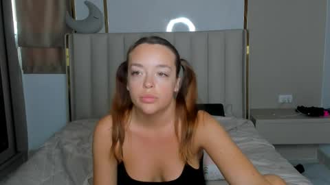 stella online show from April 18, 2026, 12:25 am