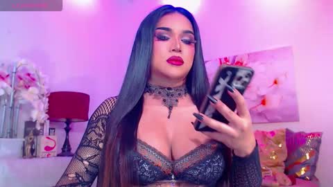 CALL ME STELLA online show from December 22, 2025, 6:43 am