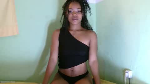 stellah2555 online show from April 19, 2026, 10:03 am