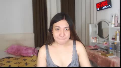 Stella online show from April 24, 2026, 7:05 pm