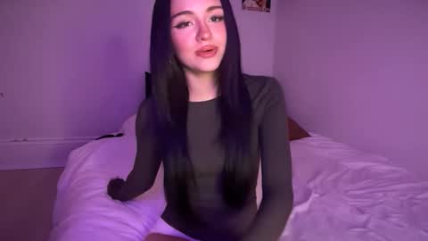 stellapearl online show from December 5, 2025, 8:16 pm