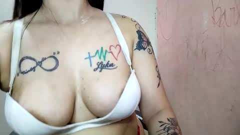 Stellapearlx online show from June 11, 2026, 1:27 am