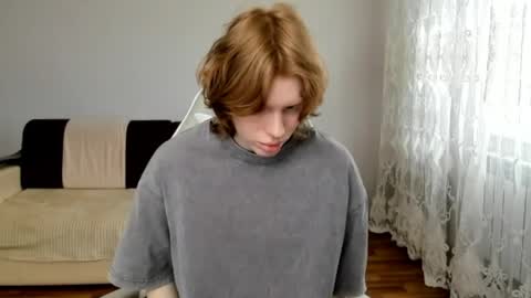 S T E L L A online show from April 5, 2026, 9:06 am