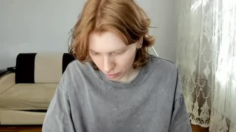 Snapshot of stellaswen chatting on May 5, 2026, 10:34 am S T E L L A online show from May 5, 2026, 10:34 am