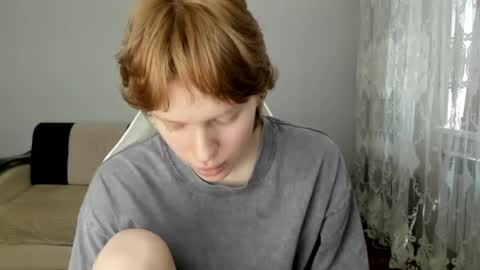 Snapshot of stellaswen chatting on June 9, 2026, 9:32 am S T E L L A online show from June 9, 2026, 9:32 am