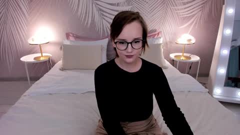 Stella online show from February 16, 2025, 8:21 am