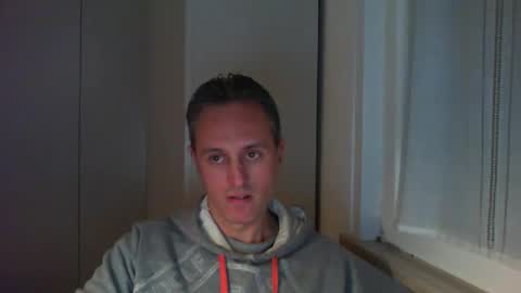 sten015 online show from January 18, 2025, 6:43 pm