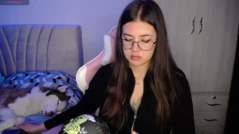 Emma online show from December 23, 2024, 4:12 am