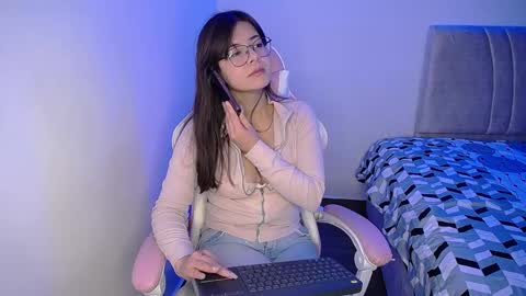 Emma online show from February 18, 2025, 2:05 am