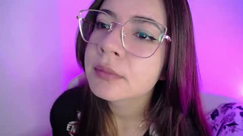 Emma online show from September 9, 2025, 9:03 pm