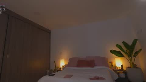 stephania_let online show from March 20, 2026, 2:33 pm