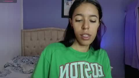 Stephania online show from April 30, 2026, 4:24 pm