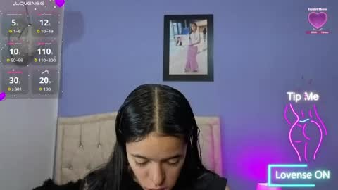 Snapshot of stephania_t chatting on June 5, 2026, 3:29 pm Stephania online show from June 5, 2026, 3:29 pm
