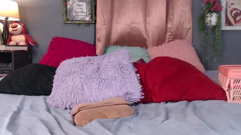 Snapshot of stephanie_golden chatting on December 28, 2024, 8:05 am IG stephani 3333 online show from December 28, 2024, 8:05 am