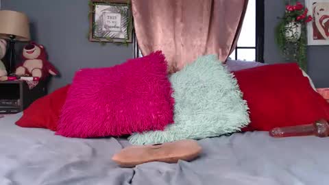 Snapshot of stephanie_golden chatting on February 21, 2025, 10:48 pm IG stephani 3333 online show from February 21, 2025, 10:48 pm