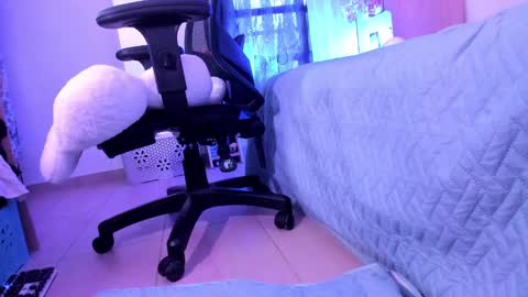 Stephanie  online show from February 26, 2025, 9:27 pm