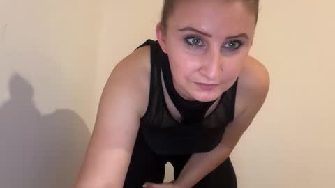 Snapshot of stephany333 chatting on February 8, 2026, 5:16 pm Stephany online show from February 8, 2026, 5:16 pm