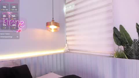 Stephany  online show from December 18, 2025, 4:35 pm