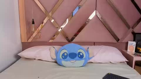 stephany_grand online show from September 17, 2025, 4:19 pm