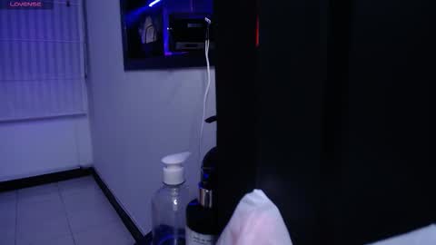 stephany_rodriguez_ online show from October 22, 2025, 5:56 pm