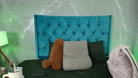 Stefanny online show from March 22, 2026, 1:20 am