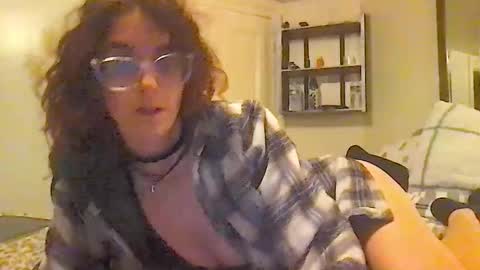 stephielynnnnn online show from April 6, 2026, 1:14 am