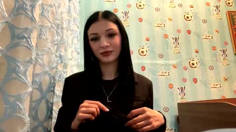 StephanI online show from November 29, 2025, 4:26 am