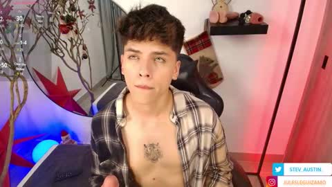 Stev austin  online show from December 15, 2025, 11:20 pm